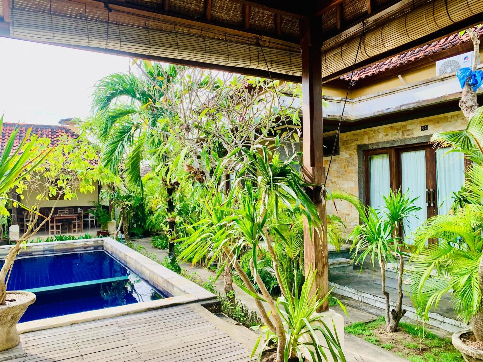 Pondok Baruna Garden Nusa Lembongan  Exterior photo
